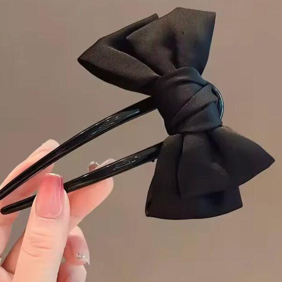 Black Bow Hair Clip Set - Picture 3 of 5